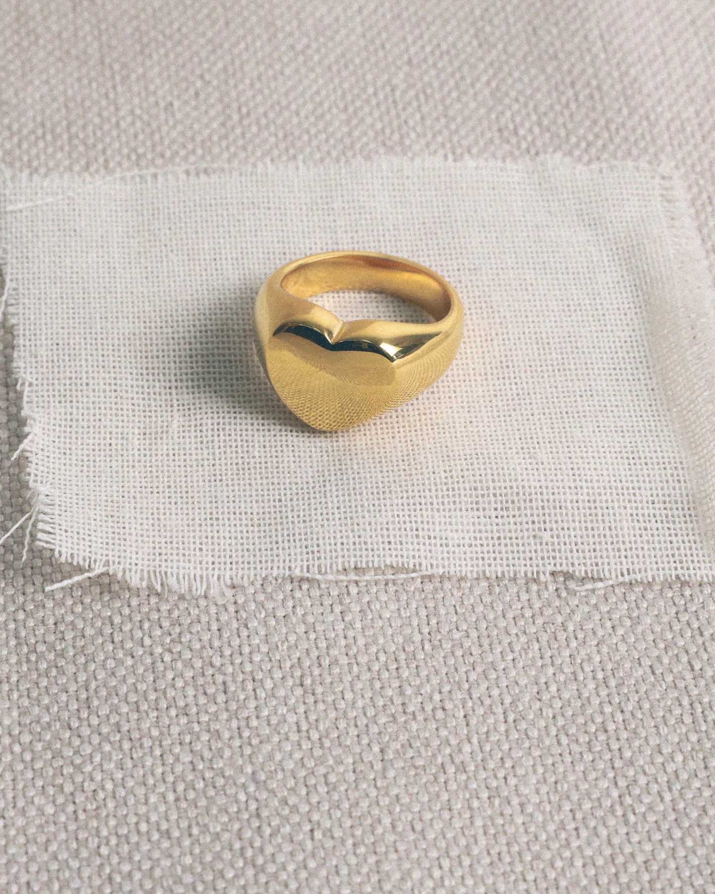 Love Ring Gold