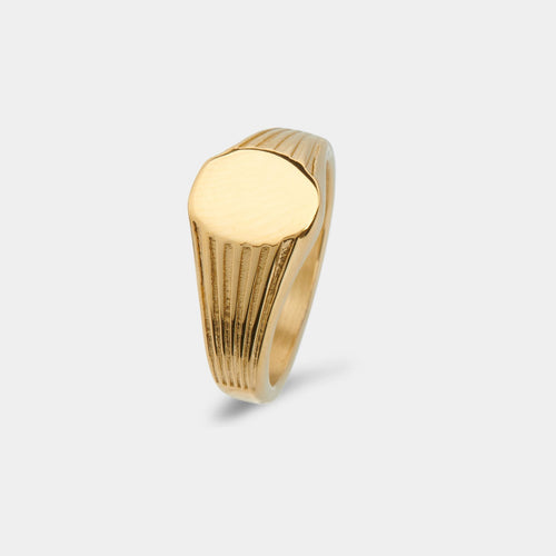 Bea Signet Ring